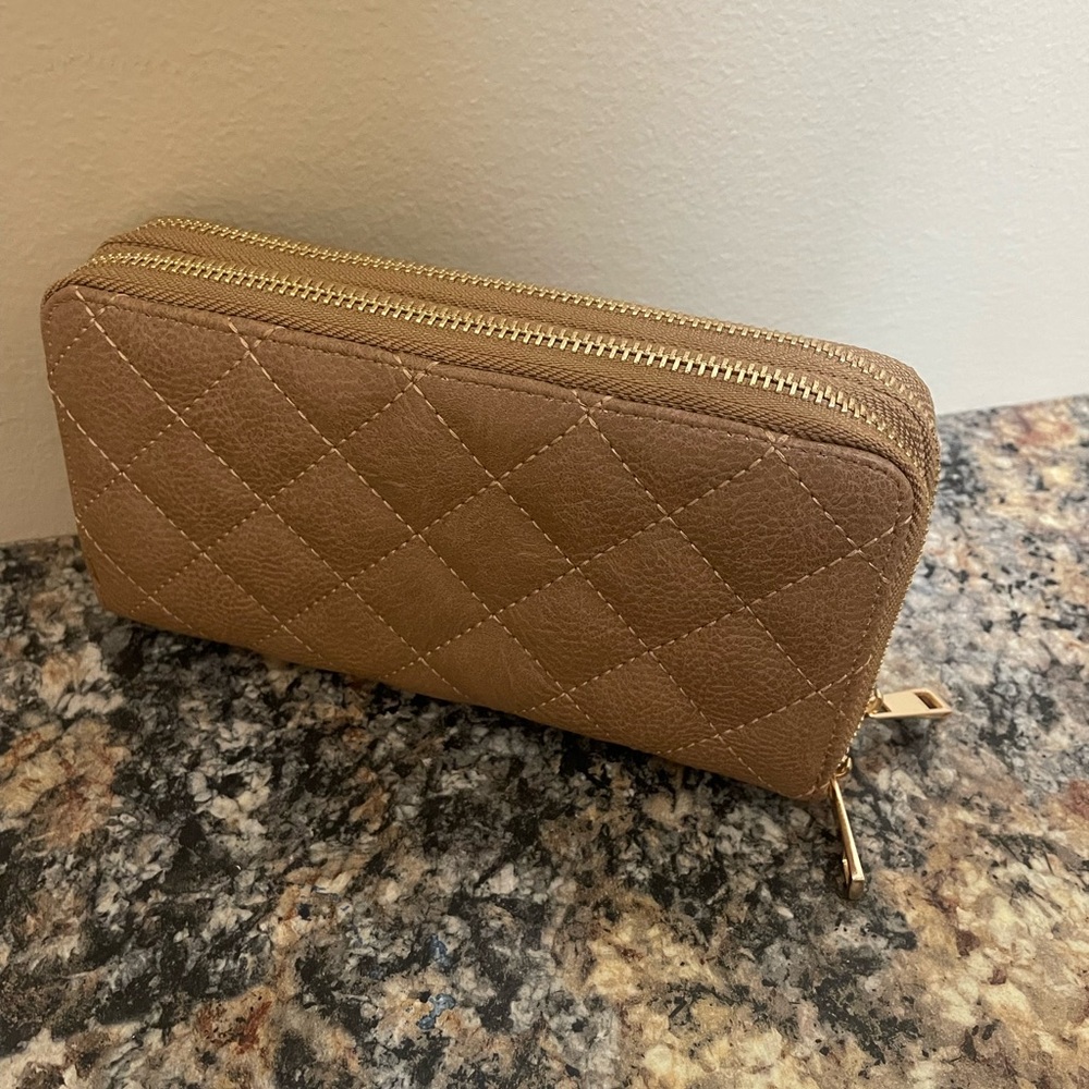 Quilted Tan Wallet with Gold Zipper